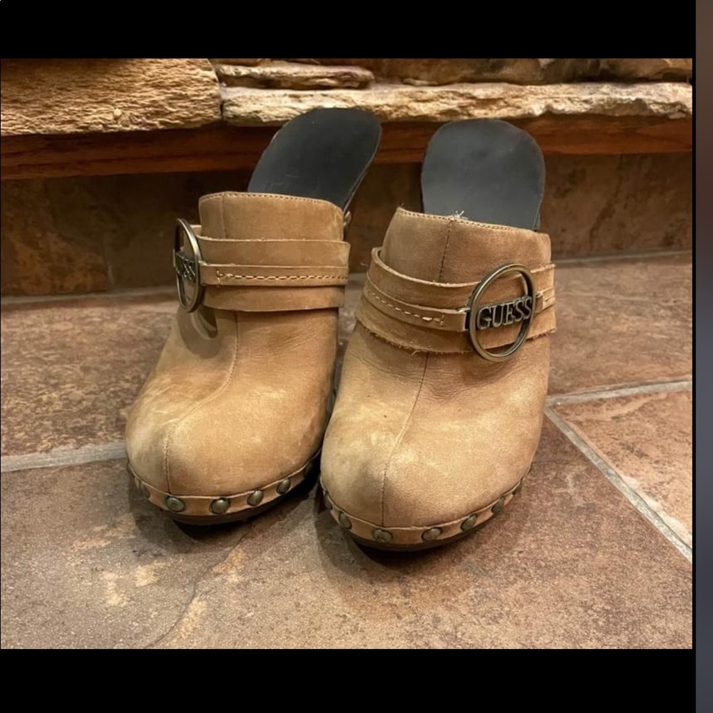 Women's shoes